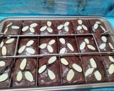 Foto langkah ke 6 dari resep Brownies Shiny Crust.