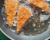 A picture of step 4 of Triangle Carrot Nuggets.