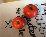 Une image de l'étape 4 de Salade de concombres et tomates aux salicornes, dulse et laitue de mer.