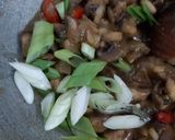 Foto langkah ke 5 dari resep Pokcoy Siram Jamur.