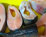 Hình bước làm 1 của món Lẩu đầu cá hồi nấu măng chua