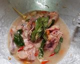 Foto langkah ke 2 dari resep 37. Garang Asem Ayam.