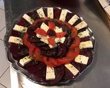 Une image de l'étape 7 de Salade de betteraves rouges et tomates au fromage frais.
