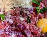 Foto del passaggio 1 della ricetta Polpette di manzo con spinaci freschi