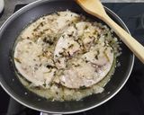 Foto del paso 4 de la receta: Pez espada o Emperador en salsa con espárragos y berberecho