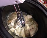 A picture of step 3 of Crockpot Chicken Bacon Ranch sliders.
