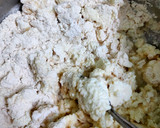 A picture of step 2 of Rava dosa.