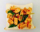 รูปขั้นตอนการทำที่ 6 ของ แซนวิชกะเพราไก่ใบกะเพรากรอบกับไข่ดาว