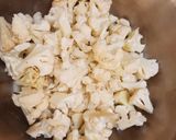 A picture of step 1 of Cauliflower dry veg 😋.