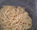 Foto langkah ke 3 dari resep Spaghetti Goreng Telur.