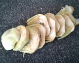 Foto del paso 1 de la receta: Ternera blanca a la plancha con Chips de Alcachofa y Piñones
