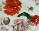 A picture of step 1 of Masala Bhindi.