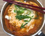 Foto langkah ke 3 dari resep Spicy Budae Jjigae.