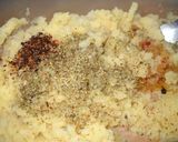 Foto del paso 2 de la receta: Papa rellena a los 3 quesos