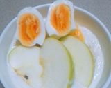 Hình bước làm 5 của món Cháo Yến mạch trứng táo xanh