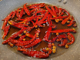 Salsa macha con chicharrón de Habanero