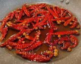 Foto del paso 4 de la receta: Salsa macha con chicharrón de Habanero