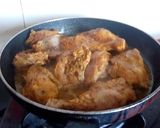 A picture of step 3 of Chicken kali mirch with chur chur naan.