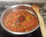 Foto del paso 5 de la receta: Alubias con calamar, gambas y almejas