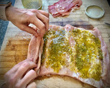 Foto del paso 2 de la receta: Roti de cerdo relleno de pesto