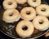 Foto langkah ke 5 dari resep Donat Ekonomis.