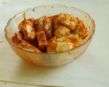 A picture of step 7 of LEHSUNI PANEER gravy.