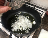 Foto del paso 3 de la receta: Cazuela de rape con cigalas y gamba
