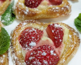Foto del paso 3 de la receta: Hojaldres con fresas y queso crema