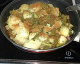 Foto del paso 3 de la receta: Col kale con ajos, patata y jamón