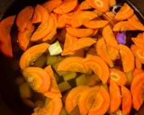 Foto langkah ke 3 dari resep Sayur Bening Bayam dengan Labu Siam.
