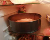 Foto del paso 3 de la receta: Tarta de yogur de fresa