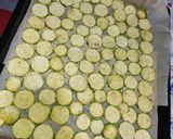 Une image de l'étape 2 de Roulé de courgette à la viande hachée et au fromage.