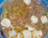 Foto langkah ke 5 dari resep Sup Bakso Ikan Rumahan.