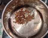 A picture of step 2 of Japanese DASHI chicken curry.