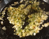 Foto del paso 3 de la receta: Fideos al horno con albóndigas y huevos de codorniz