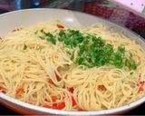 Foto langkah ke 5 dari resep Spaghetti aglio e olio ala sih iin.