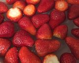 Foto del passaggio 2 della ricetta Pappardelle al sugo di fragole