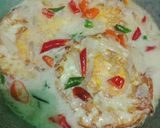 Foto langkah ke 4 dari resep Telur Ceplok Kuah Santan.