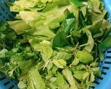 A picture of step 2 of Bún Thịt Nướng Chả Giò.