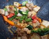 รูปขั้นตอนการทำที่ 3 ของ ผัดเผ็ดหมูป่า สูตรเด็ด!!