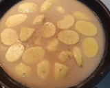 Foto del paso 4 de la receta: Filete de pescado con papas y espárragos