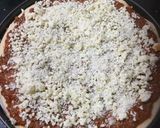 Foto del paso 4 de la receta: Pizza boloñesa con masa casera