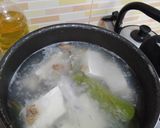 Foto langkah ke 3 dari resep Sop Tahu Putih kuah ikan 🐟.