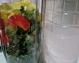 Foto langkah ke 1 dari resep Jus Tomang Nakal (tomat anggur nanas kale).