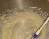 Foto del paso 2 de la receta: Bizcochuelo fácil para decoración de tortas