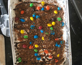 A picture of step 1 of Ice cream sandwich cake.