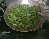मूली का साग (mooli ka saag recipe in Hindi) रेसिपी चरण 3 फोटो