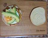 Foto del paso 4 de la receta: Sándwich de huevo, chorizo y queso