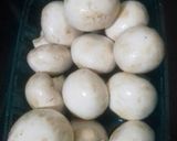 A picture of step 2 of Mushroom fry.