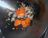 Foto langkah ke 3 dari resep Tumis kembang kol, wortel, buncis dan ayam.